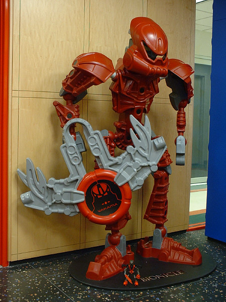 Lifesize VAKAMA Sculpture