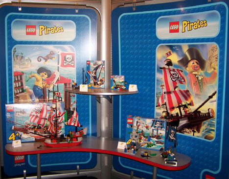 4+ Pirates Display