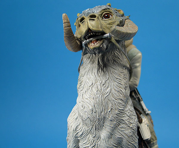 luke skywalker inside tauntaun